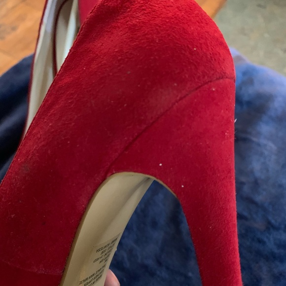 Shoes - Picture 5 of 8